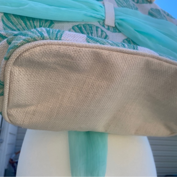 MUDPIE - Aqua Colored Seashells Print Tote/Bag - Picture 6 of 7